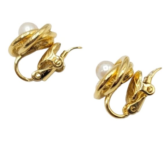 Trifari Gold Tone Faux Pearl Clip On Earrings, Signed - Picture 3 of 10
